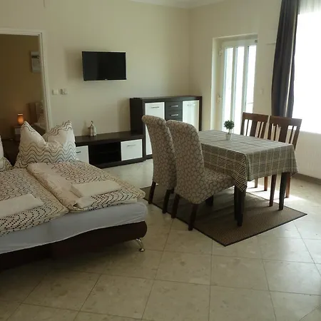 Menta Apartmanhaz * Heviz