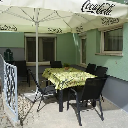 Apartment Menta Apartmanhaz