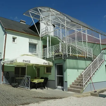 Apartment Menta Apartmanhaz